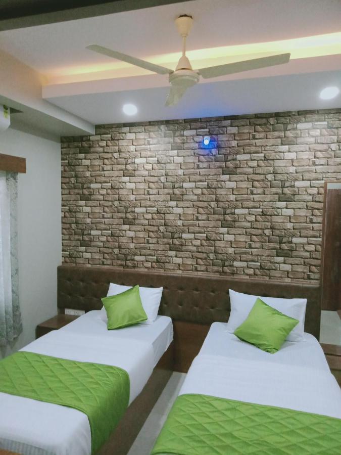 Hotel Olivia And