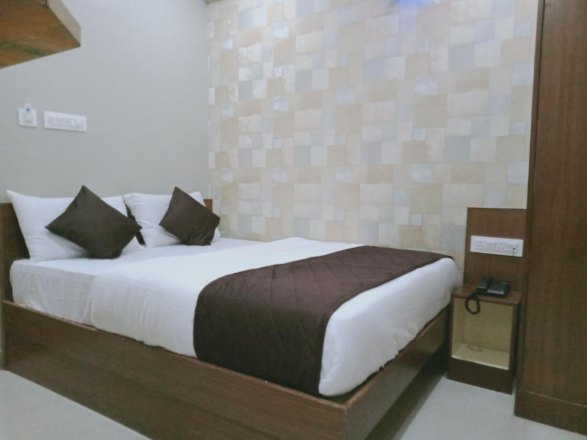 Hotel Olivia And
