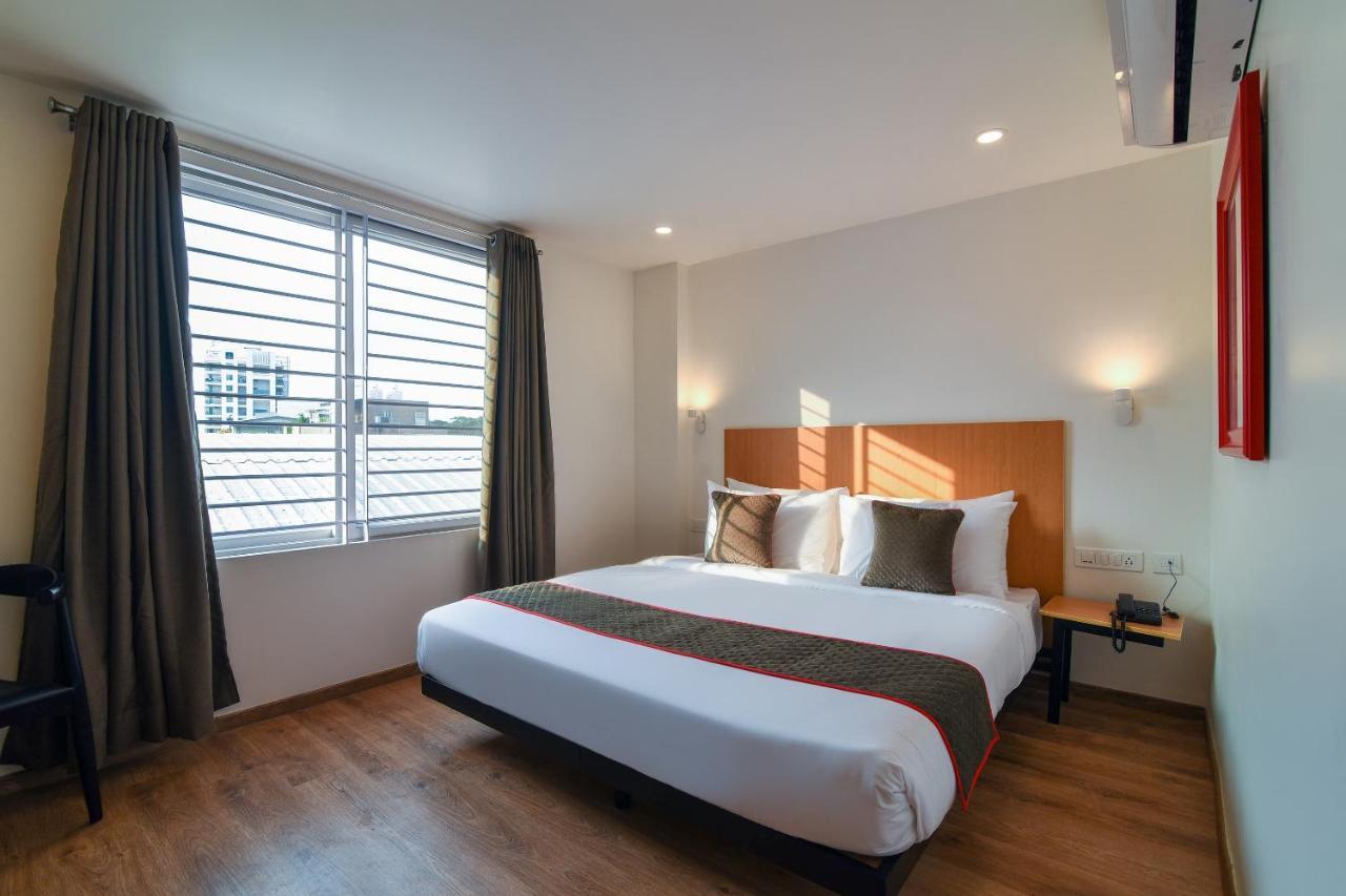 Oyo Townhouse 255 Indiranagar Double Road 3* Bangalore