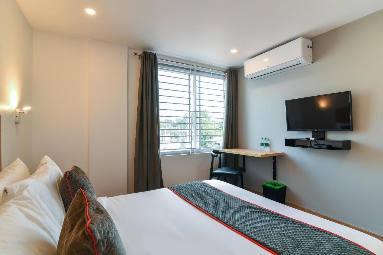 Hotel Oyo Townhouse 255 Indiranagar Double Road 3*