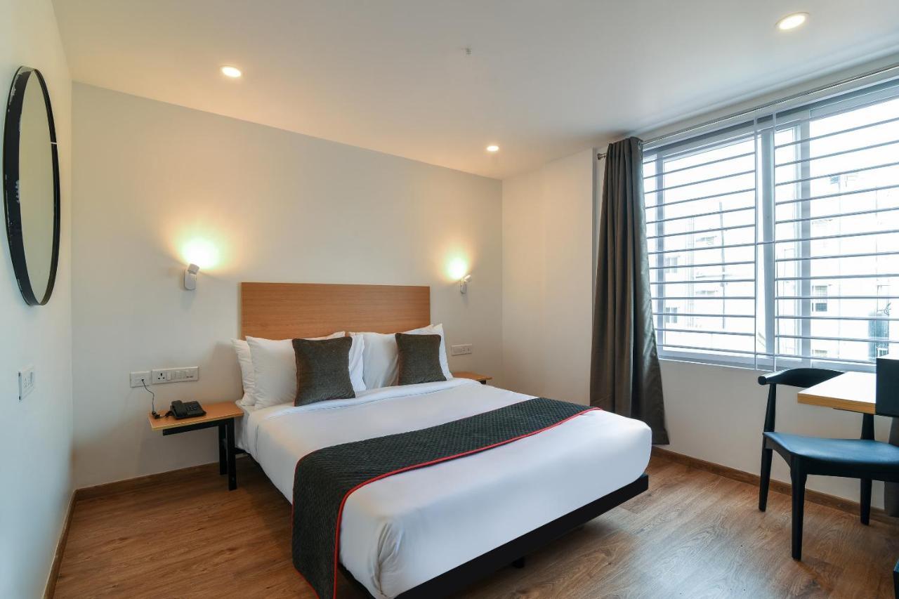 Oyo Townhouse 255 Indiranagar Double Road 3*