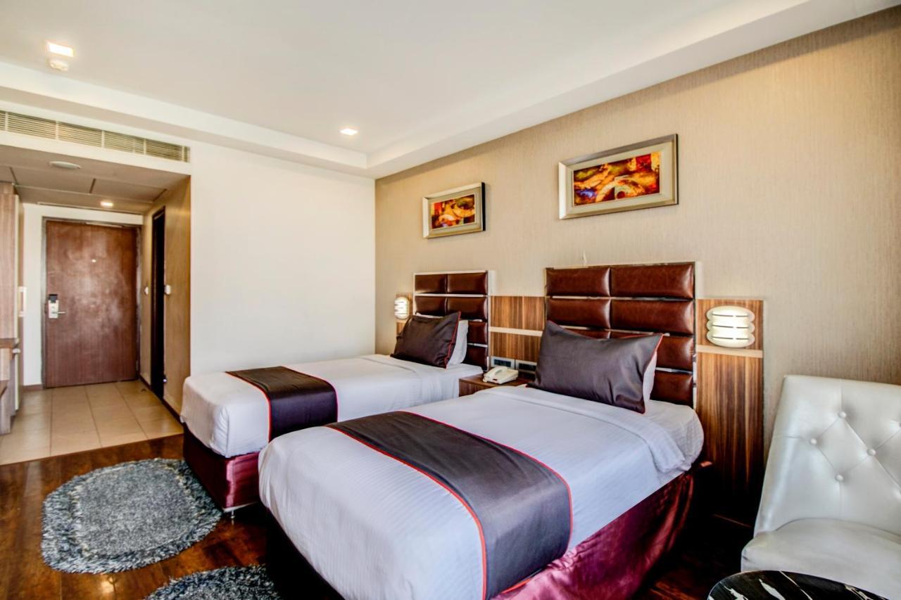 Hotel Sahar Pavillion