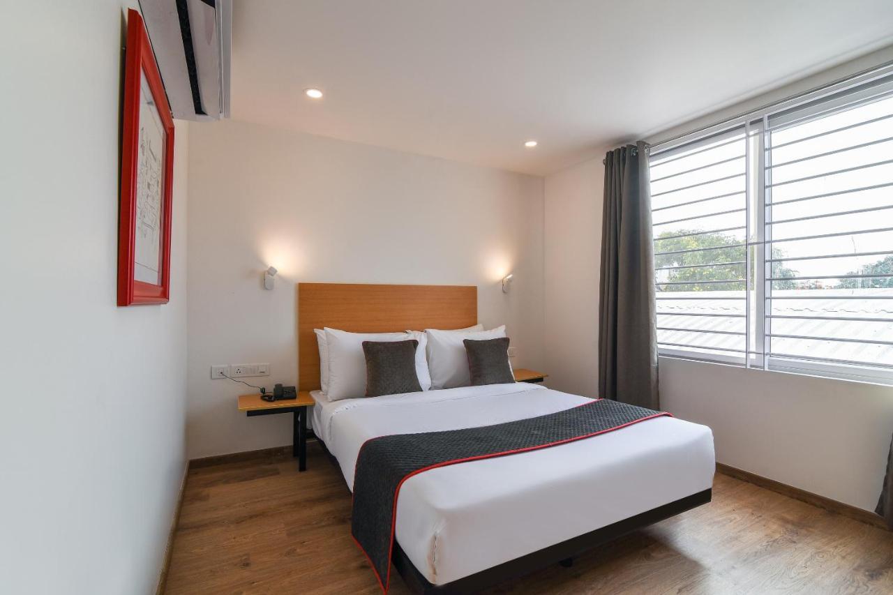 Oyo Townhouse 255 Indiranagar Double Road Hotel 3*