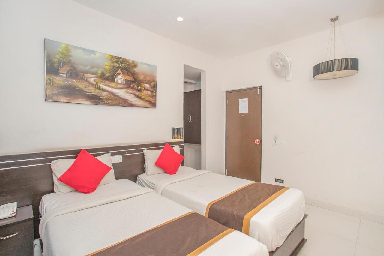 Hotel Oyo 24093 Kp Suits 3*