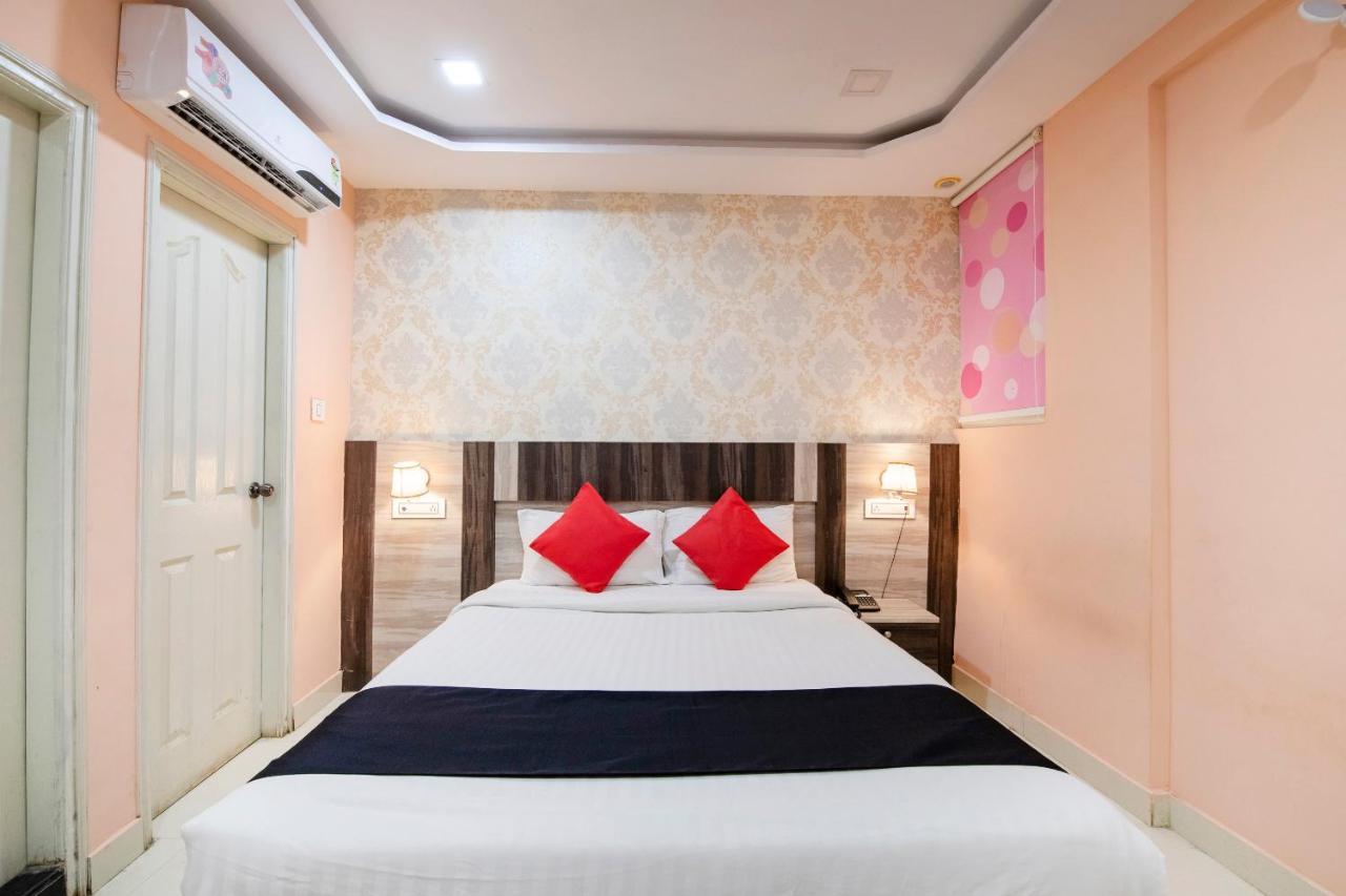 Monarch Stays Hotel 3*