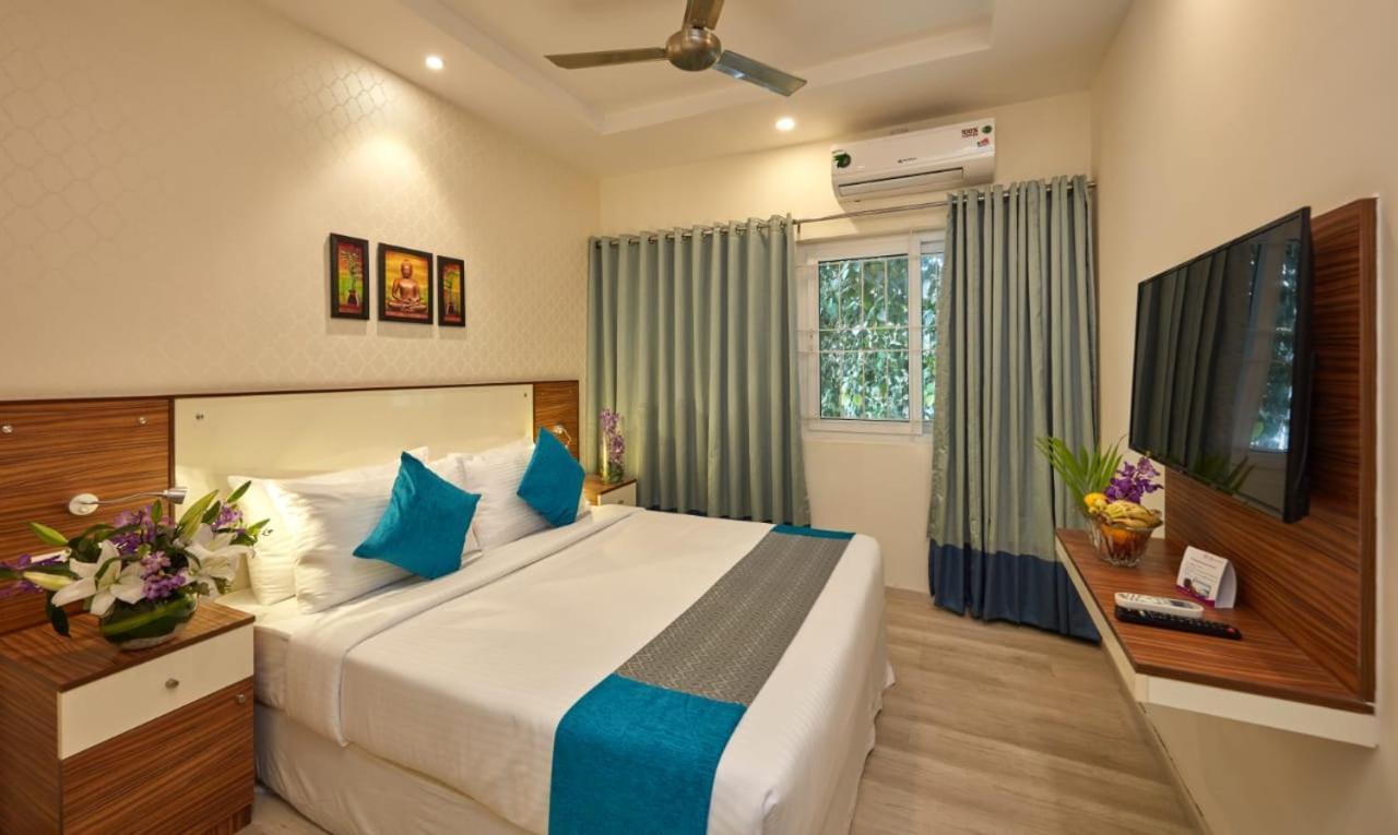 Hotel Regenta Indiranagar By Royal Orchid 3*