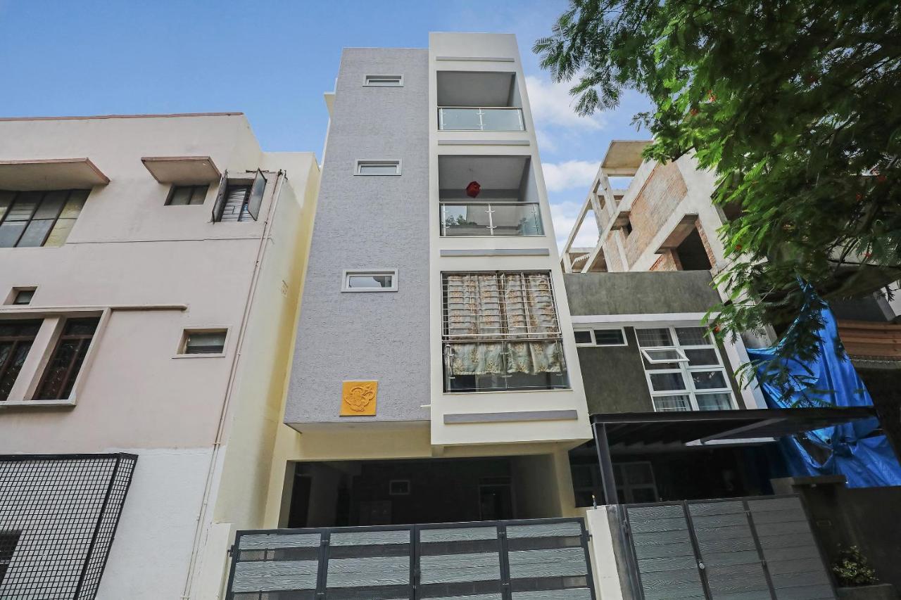Guest house 1brelegant Abode Near Mantri Square Mall