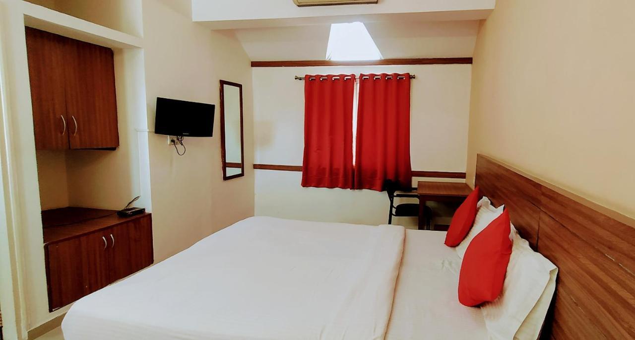 Frontier Galaxy Hotel