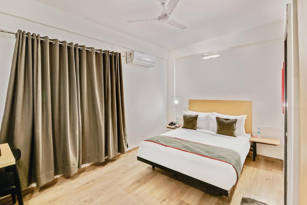 Oyo Townhouse 88 Manyata Lake View Hotel