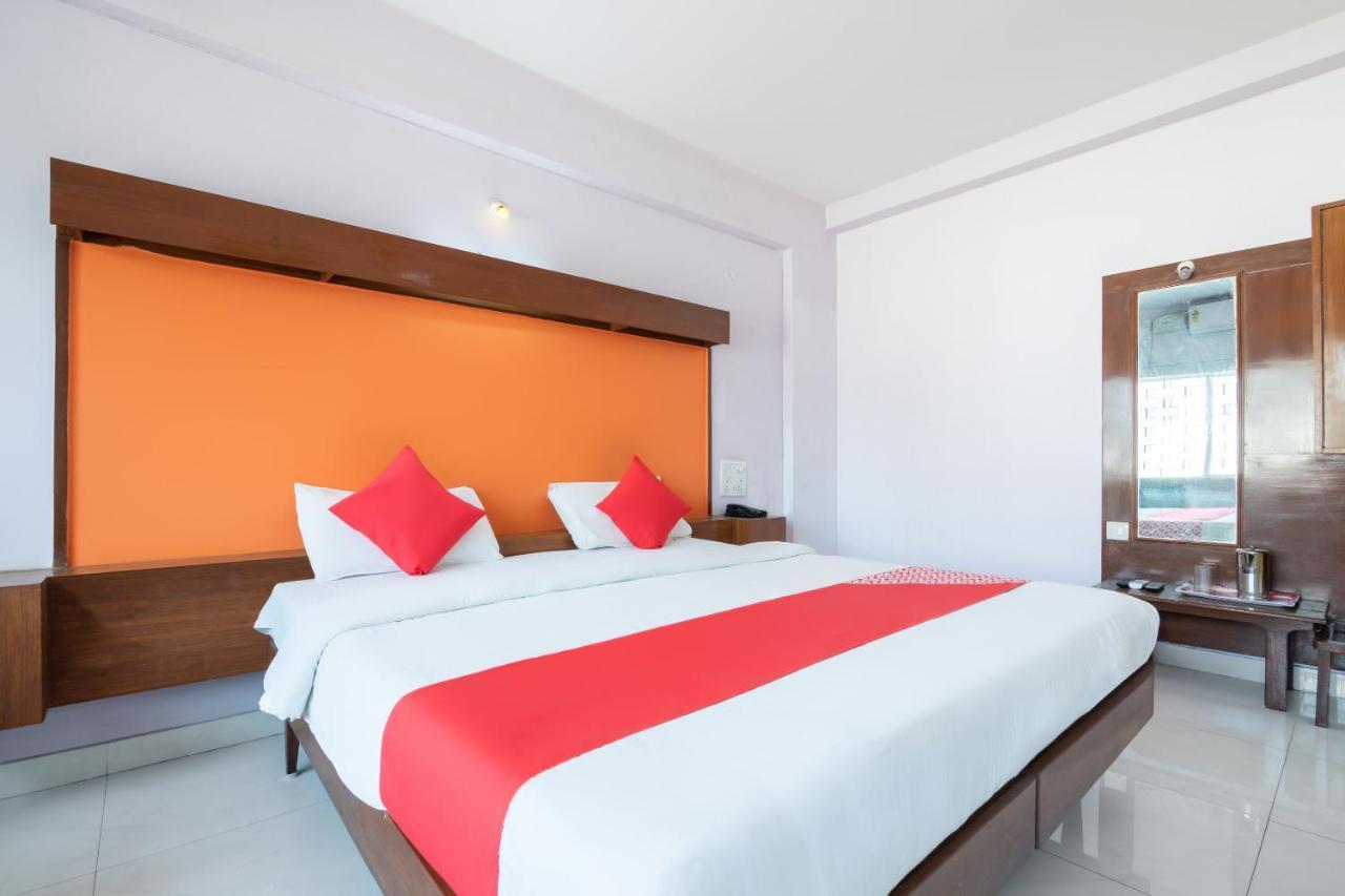 Hotel Oyo Flagship 10332 Sai Orchid 3*