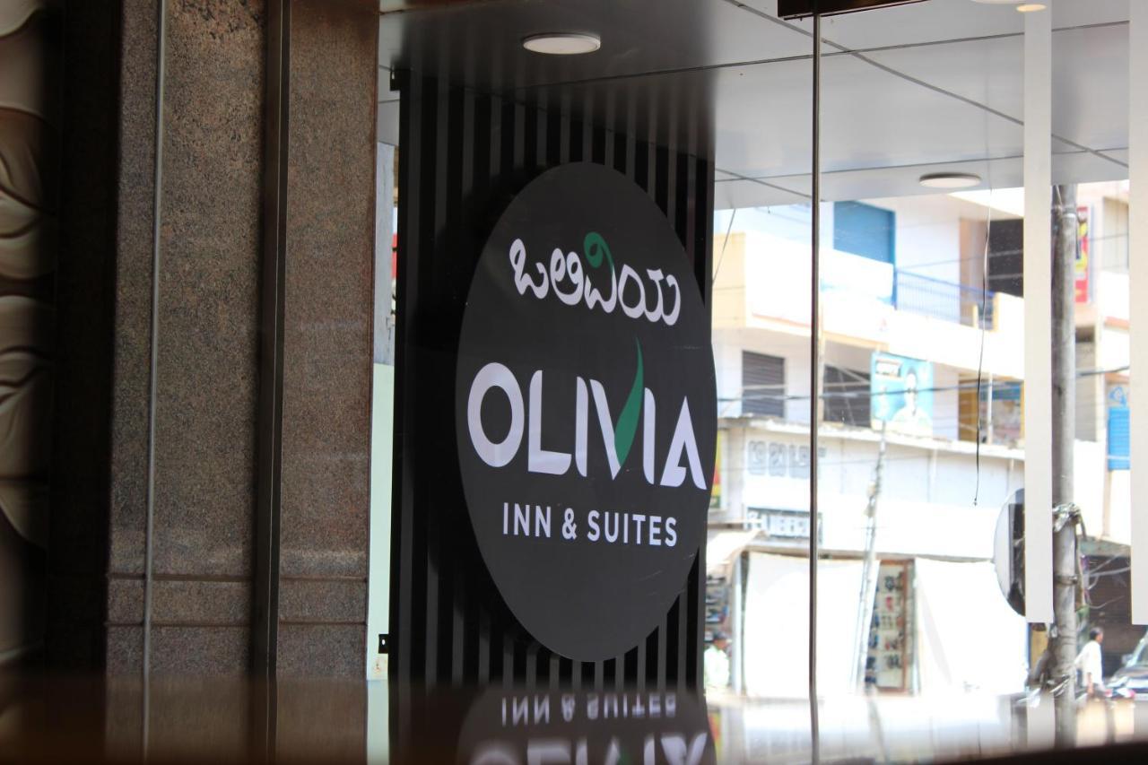 Olivia And Hotel