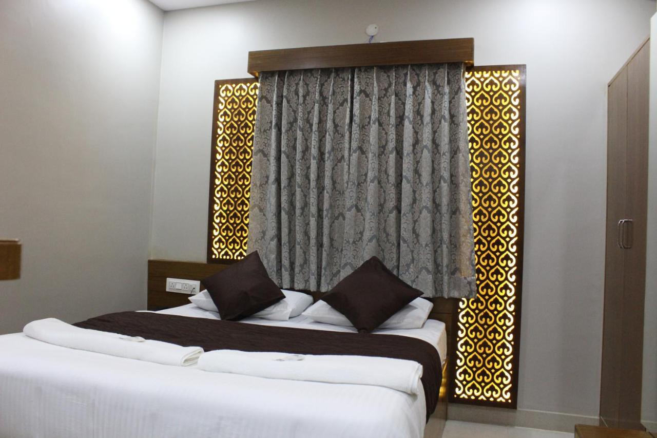 Hotel Olivia And