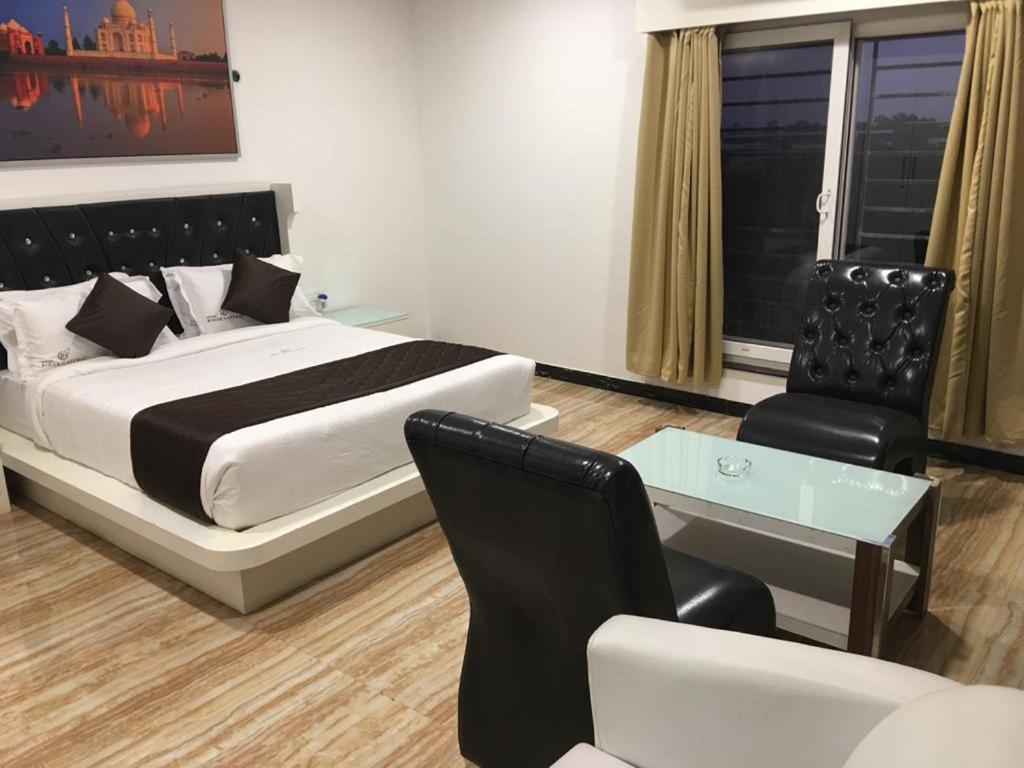 Corporate Park In Hotel *