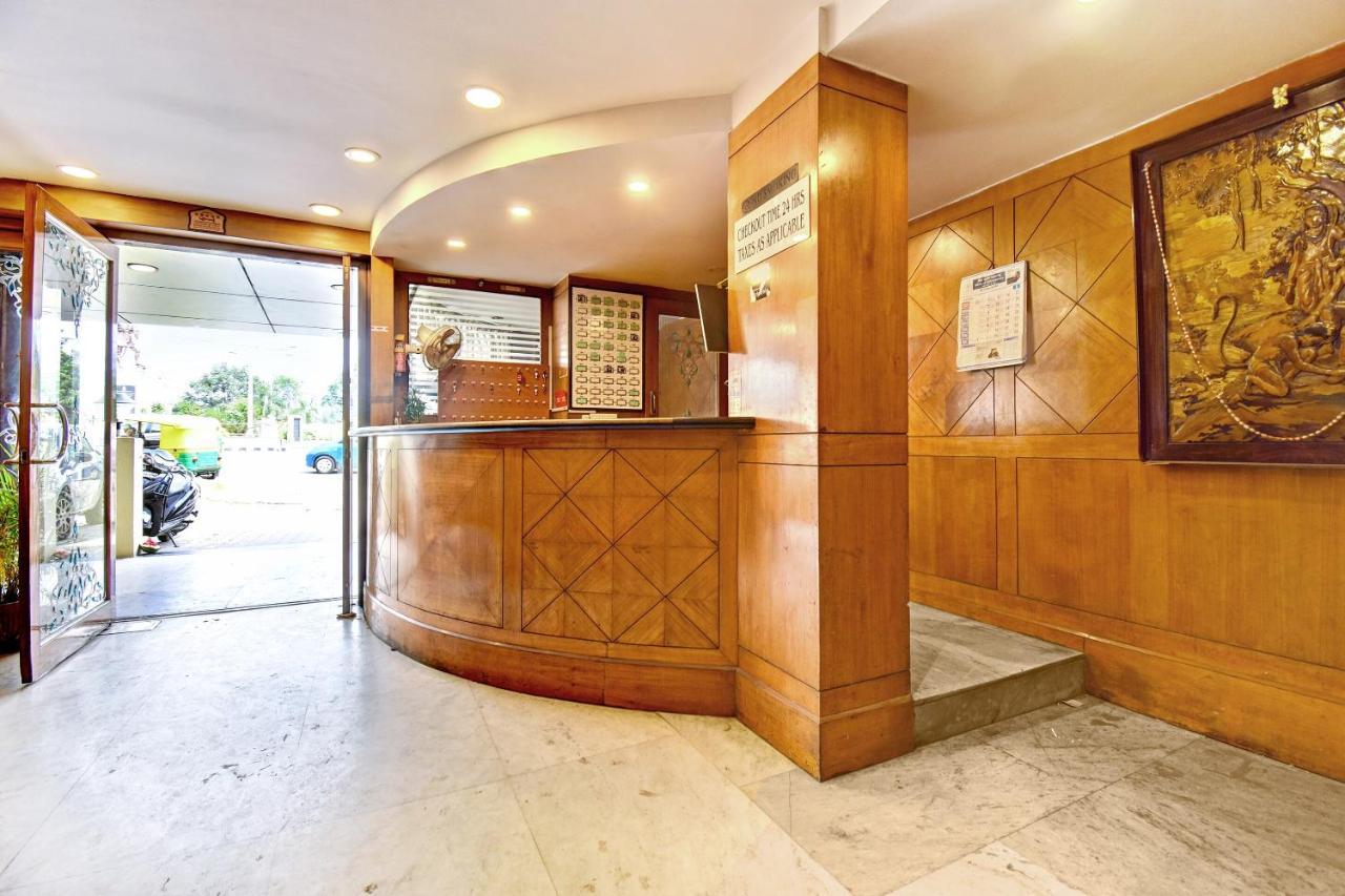 Hotel Vaccinated Staff - Oyo 72492 A K Residency 3*