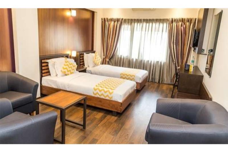 Capital Hotel 3*