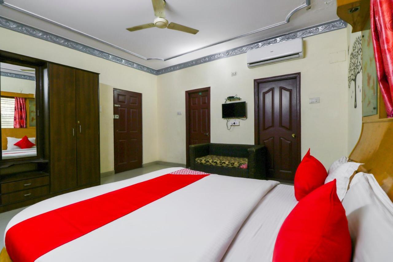 Oyo 71675 New Aishwarya Comforts Hotel