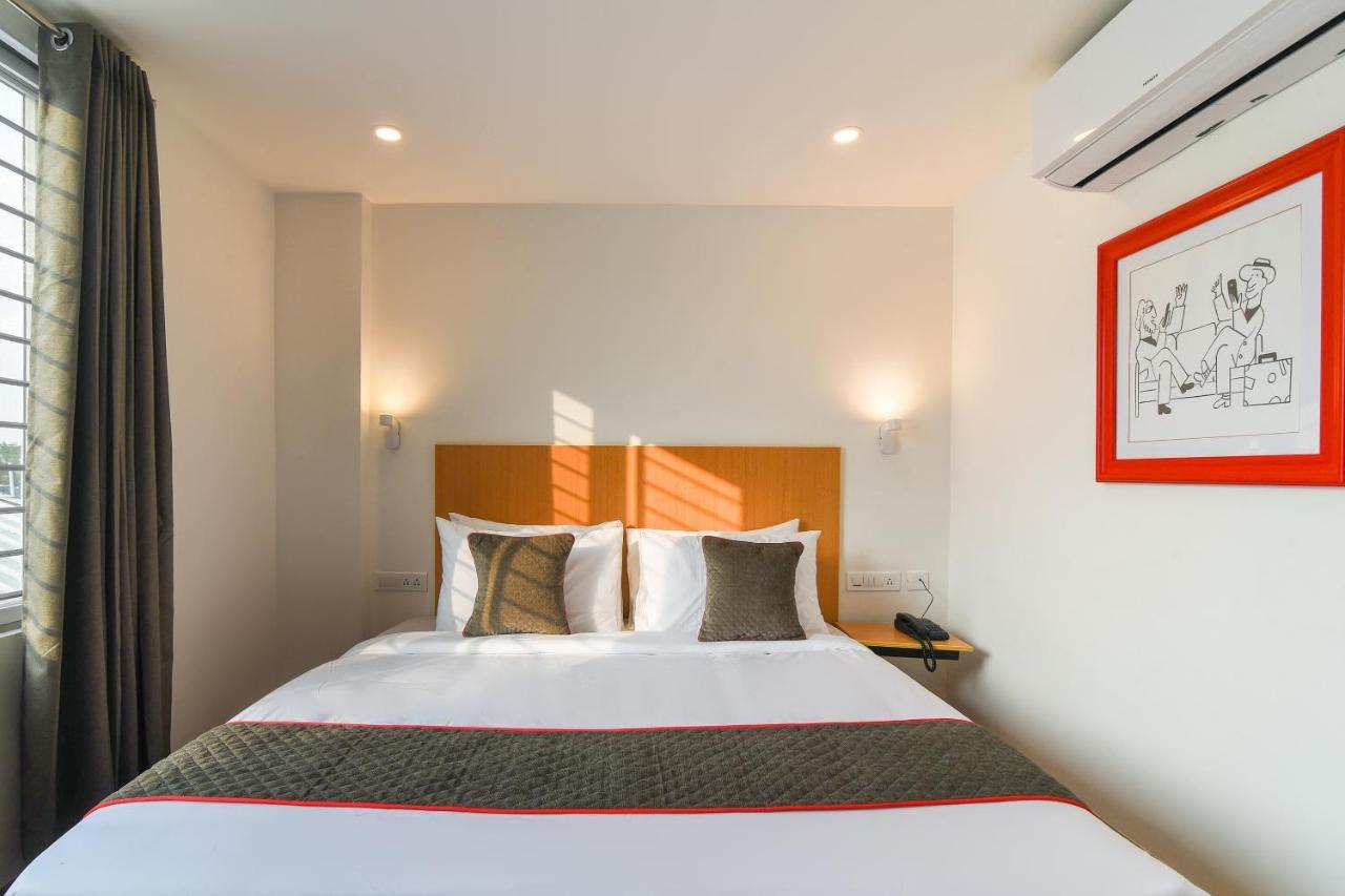 Oyo Townhouse 255 Indiranagar Double Road Hotel Bangalore