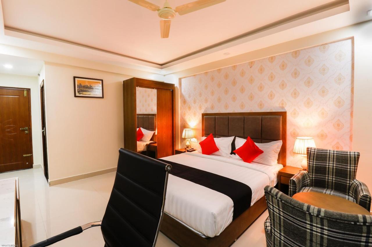 Metrovista Hotel 3*