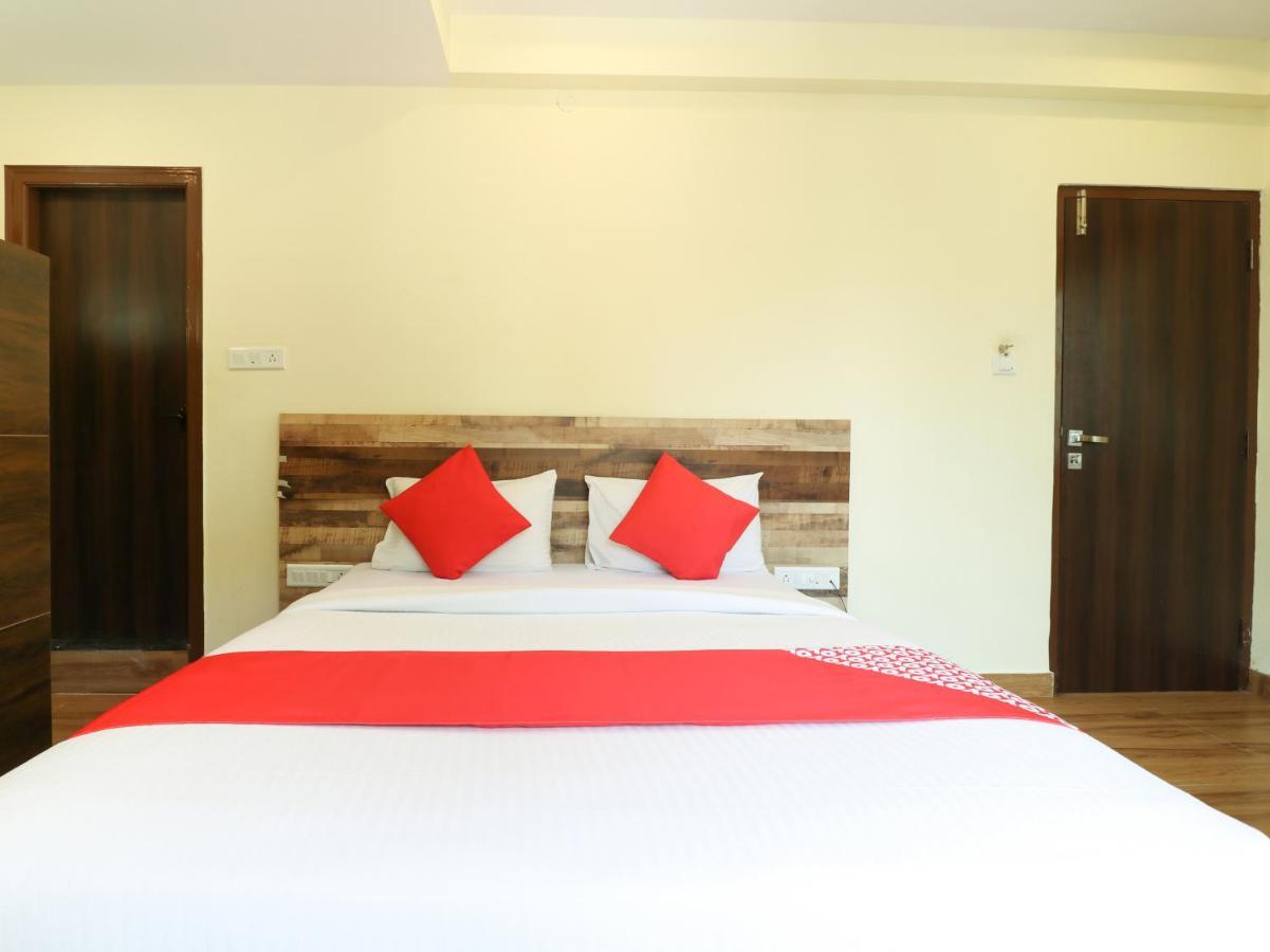 Oyo 36197 Royal Wood Hotel Bangalore