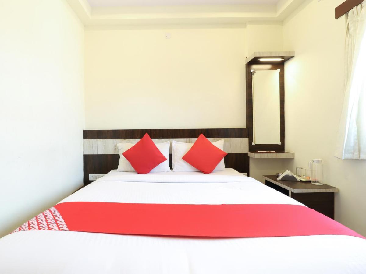 Oyo 36197 Royal Wood 3*