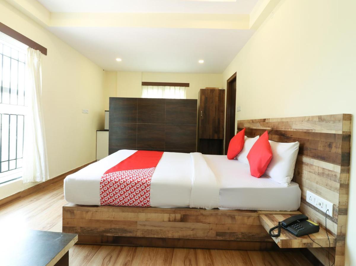 Hotel Oyo 36197 Royal Wood Bangalore