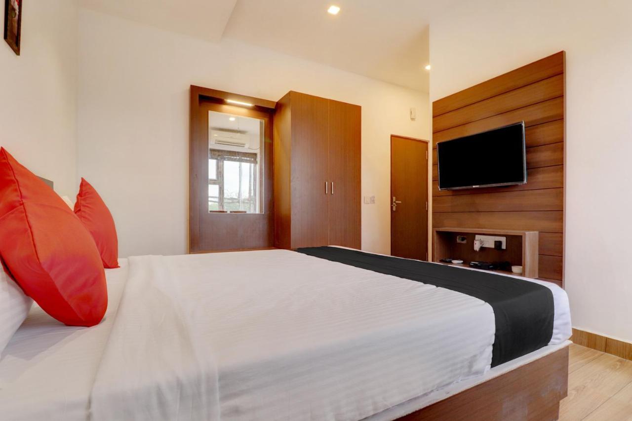 Hotel Capital O 43639 Sri Alok Park