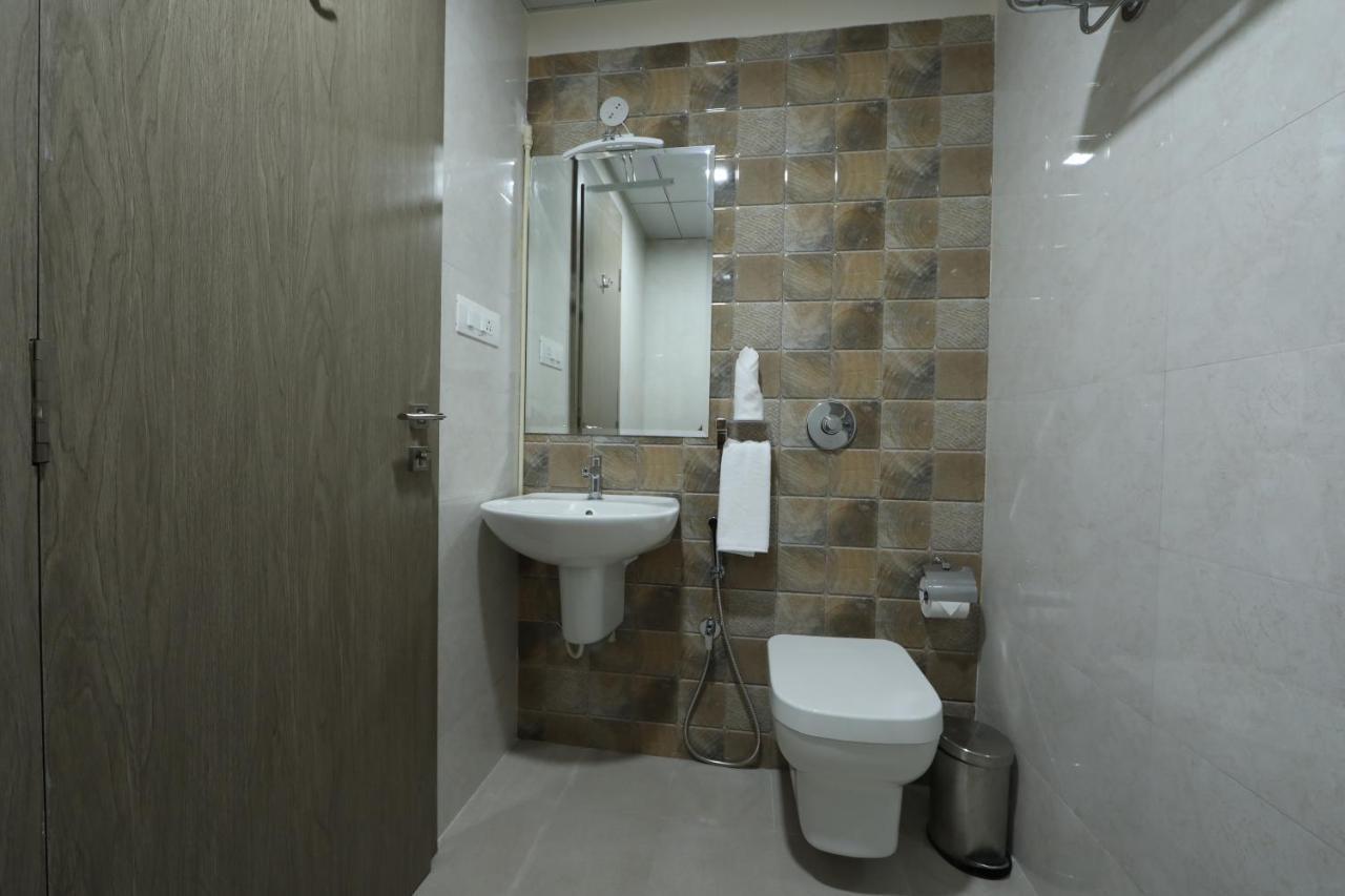 Aaccord Suites Hotel