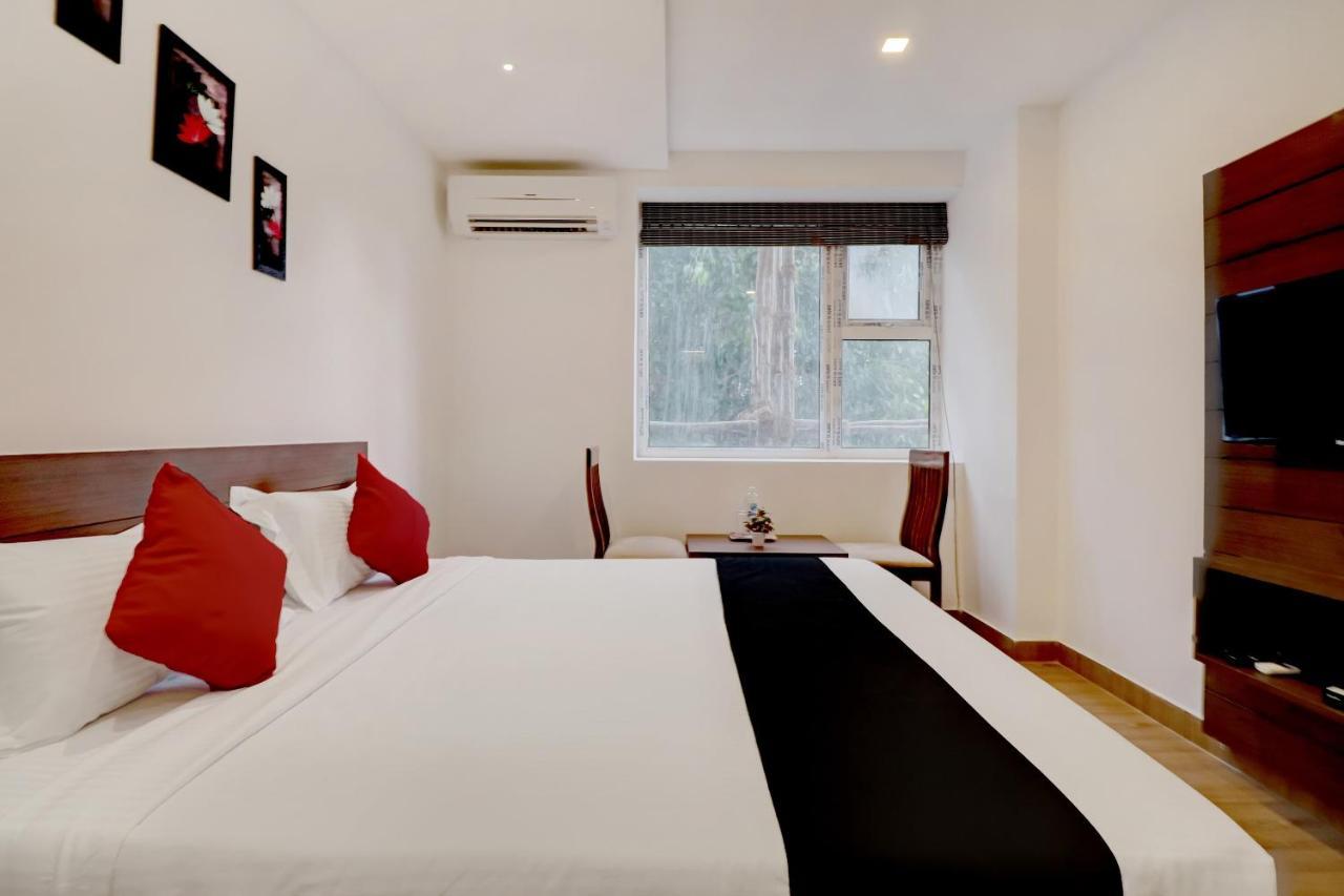 Hotel Capital O 43639 Sri Alok Park 3*