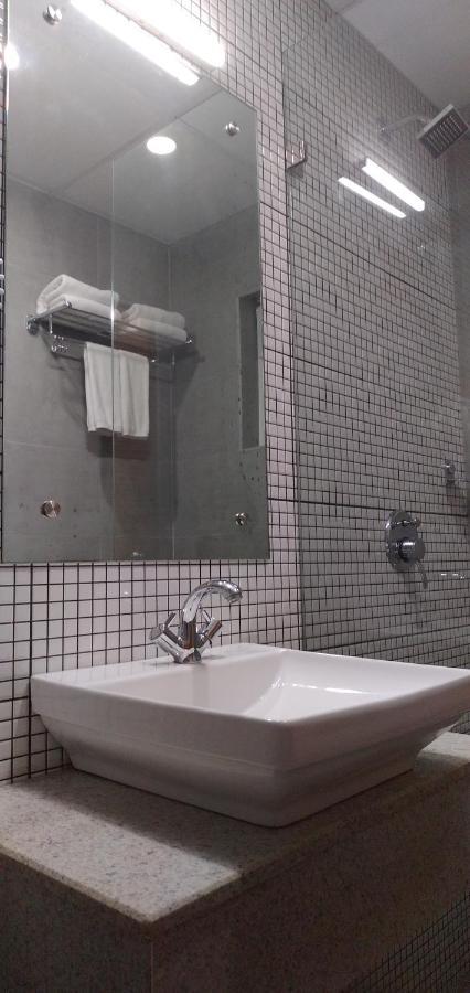 Hotel Regenta Indiranagar By Royal Orchid 3*