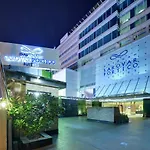 Davanam Sarovar Portico