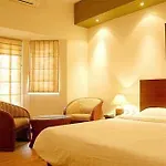 Sterling Suites Boutique Serviced Apartments- Residency Road