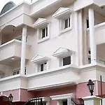 Sterling Suites Boutique Serviced Apartments- Residency Road