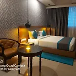 Parkwood Suites Kadubeesanahalli-Fully Vaccinated Staff
