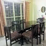 Dbrooks Stays - Entire 2Bhk With Fully Functional Kitchen
