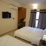 The Lounge Business Hotel