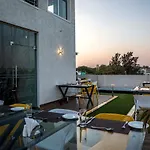 Hotel Urban Jade