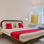 Oyo 10884 Pavana Residency