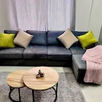 508: Airy One Bedroom Flat