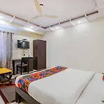 Fabexpress Amazing Inn - Nr Forum Mall