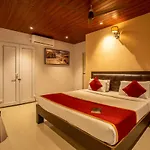 Seasons Suites