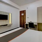 Collection O Silver Key Hotel