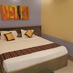 Circle Motel