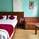 Oyo Rooms Indiranagar 210