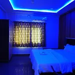 Lee Paradise Inn