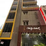 Fabhotel Gateway Suites
