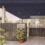 Oyo Flagship 80891G Amsterdam House