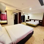 Hotel Sandalwood Inn