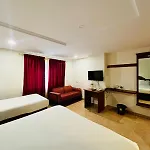 Hotel Sandalwood Inn