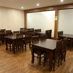 Zing Rooms By Guesthouse Suites
