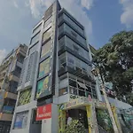 Super Collection O Indian Suites Near Sitara Restaurant
